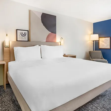 Spark By Hilton Roanoke Airport Hotel Exterior photo