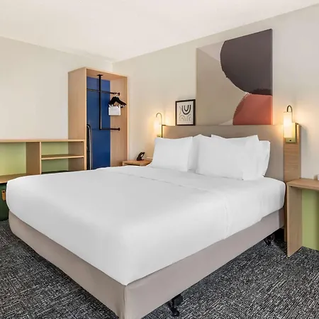 Spark By Hilton Roanoke Airport Hotel Exterior photo