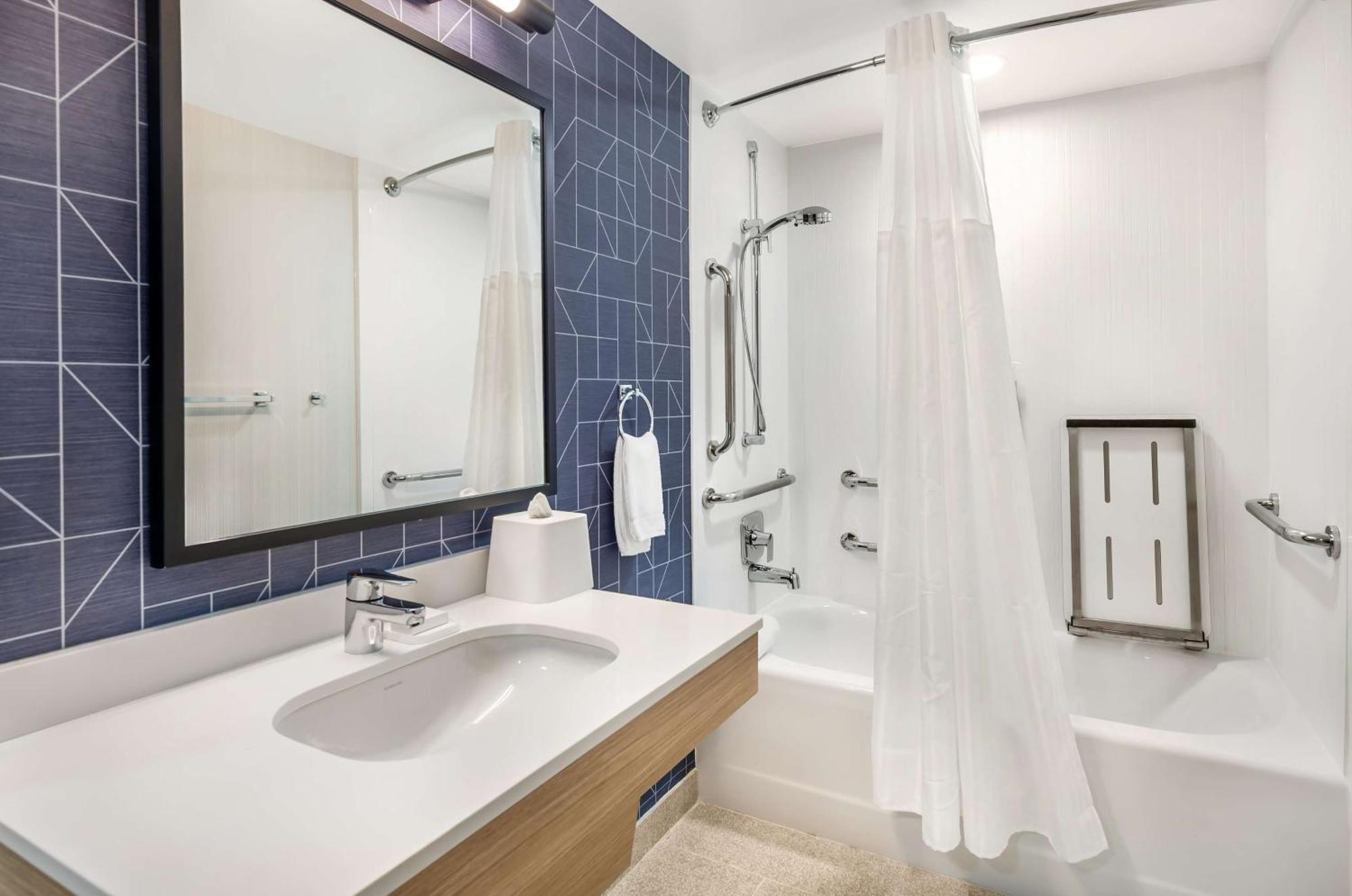 Spark By Hilton Airport Hotel 2*