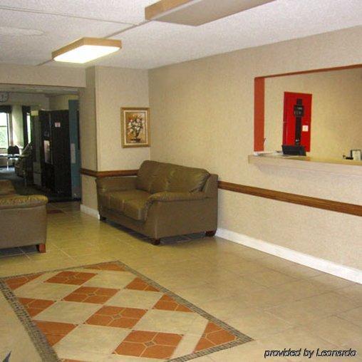 Hotel Spark By Hilton Airport Roanoke