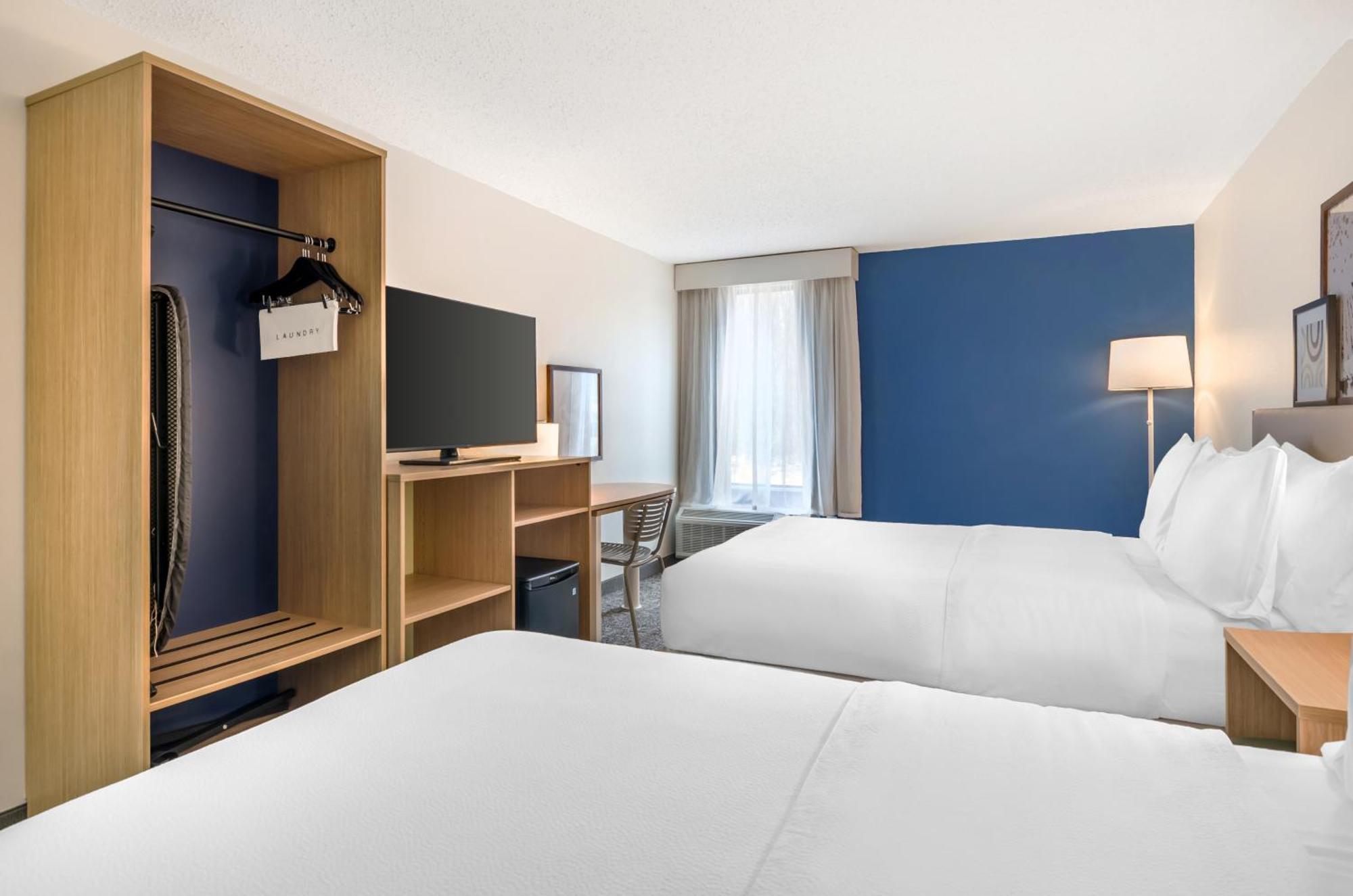 Spark By Hilton Airport 2*