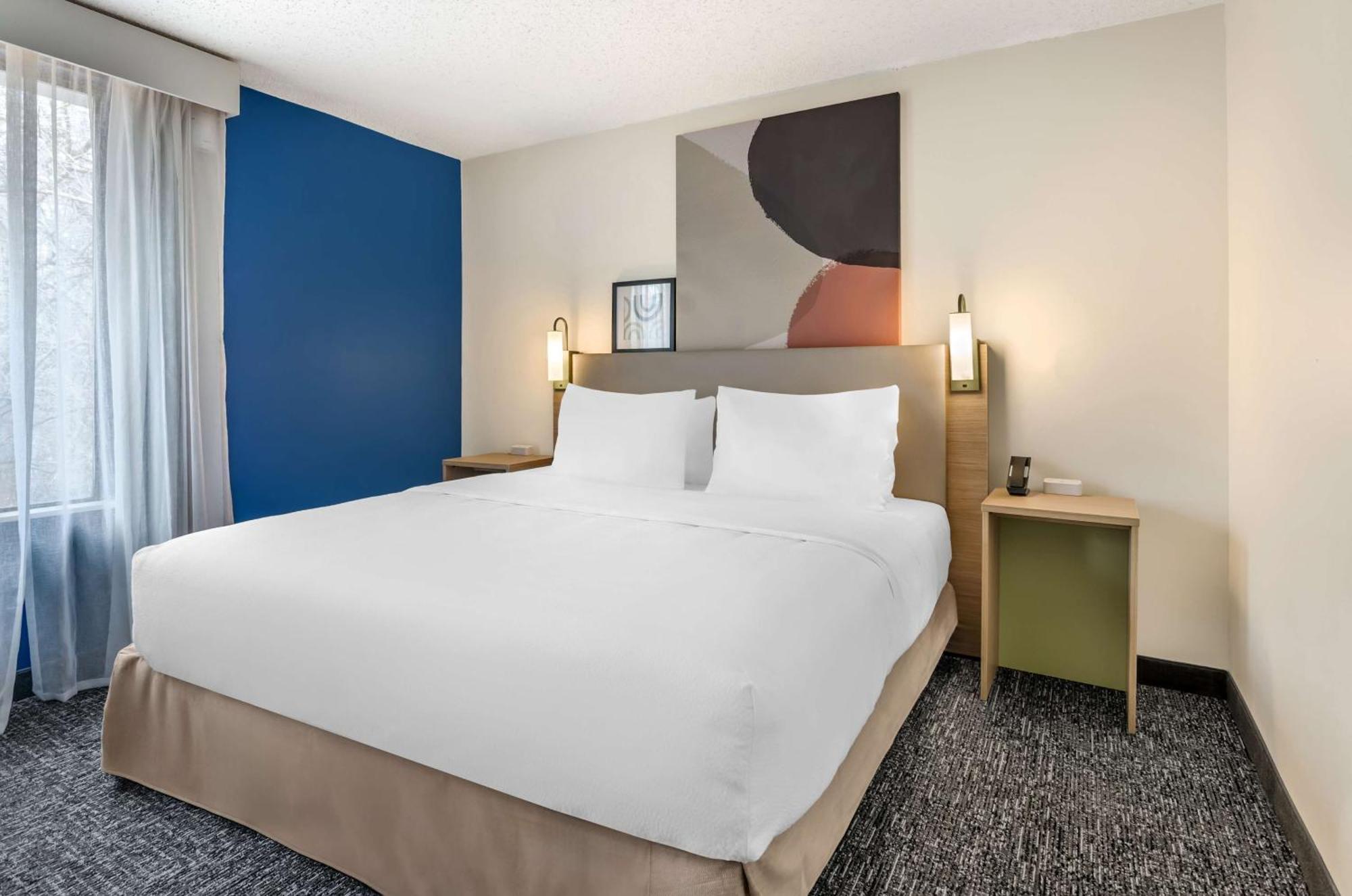 Spark By Hilton Airport Hotel 2*