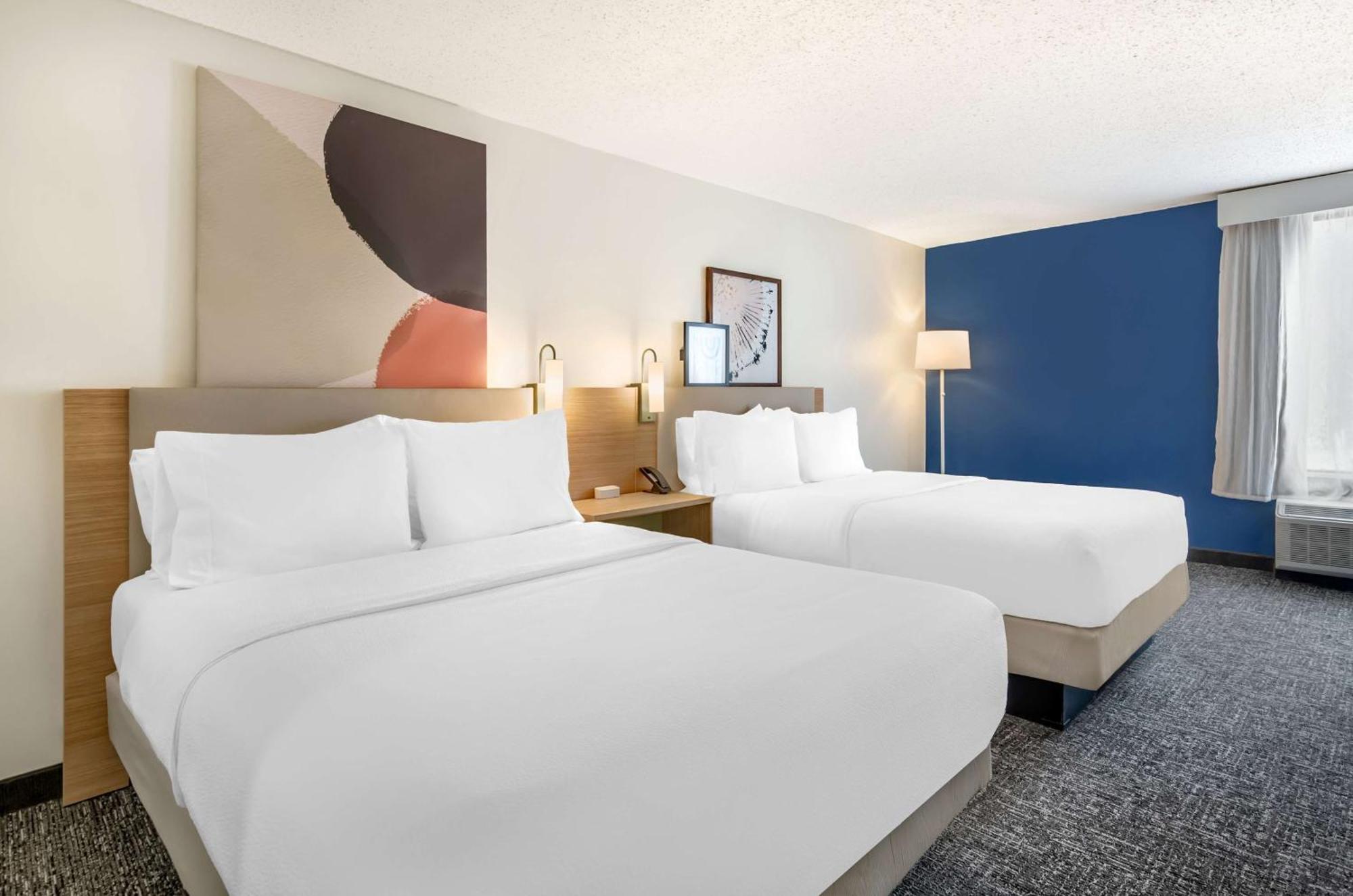 Spark By Hilton Airport 2*