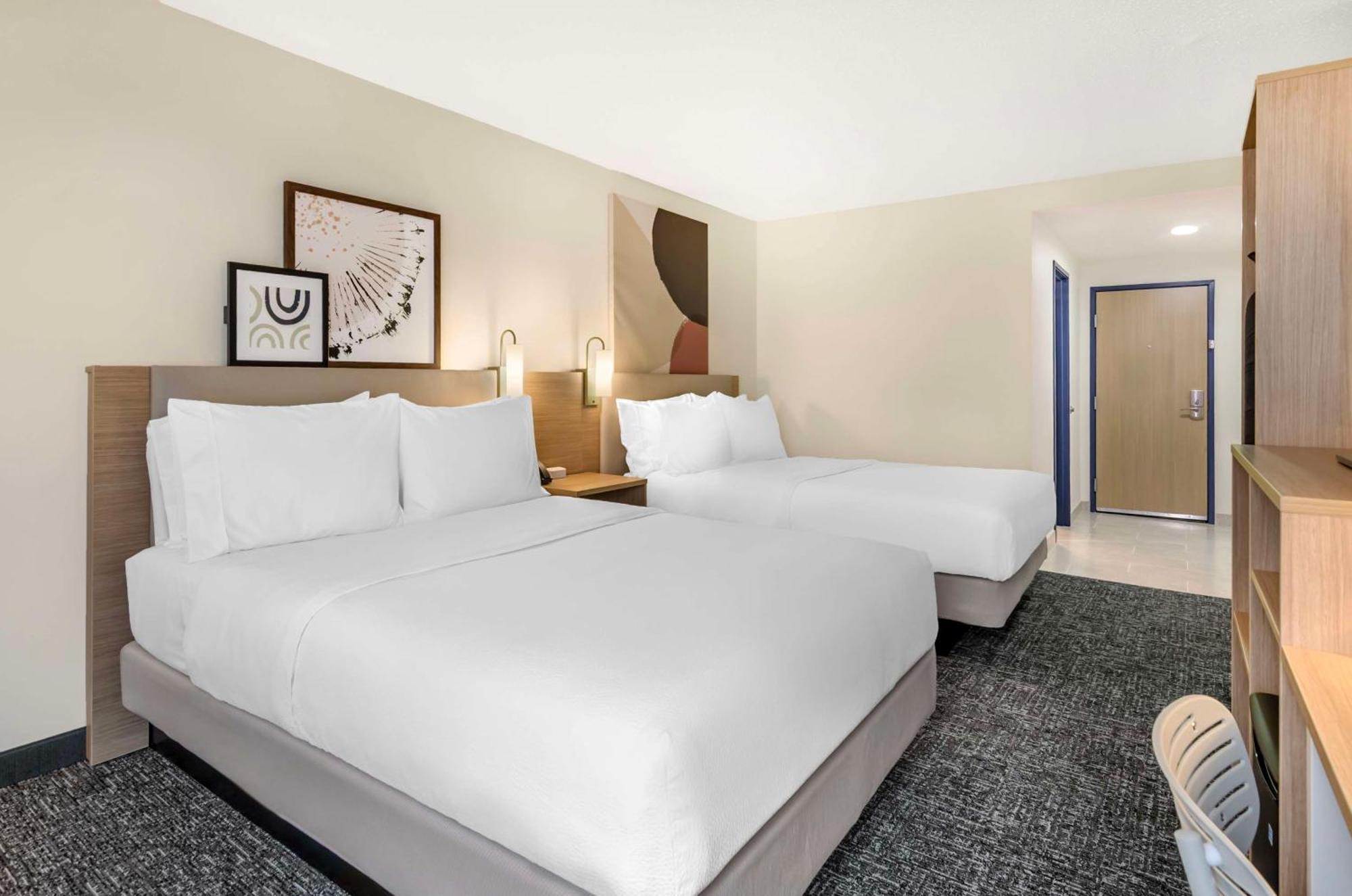 Spark By Hilton Airport Roanoke